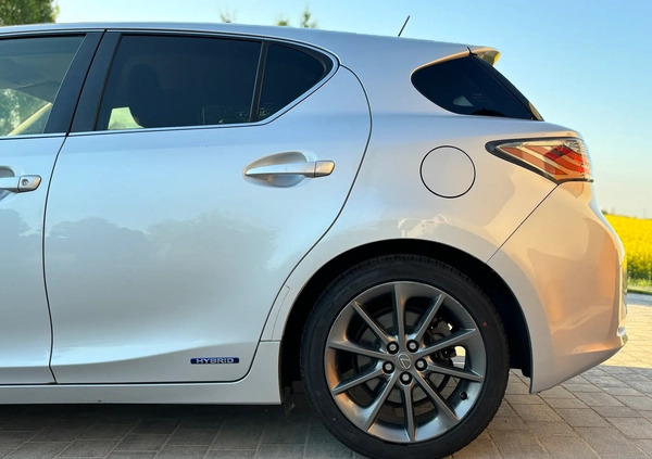 Lexus CT cena 43500 przebieg: 230000, rok produkcji 2011 z Poznań małe 232
